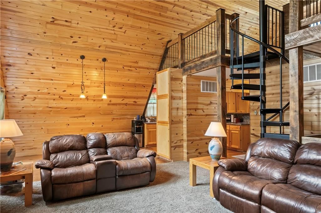 429 SE Lakeside Drive — photo 5