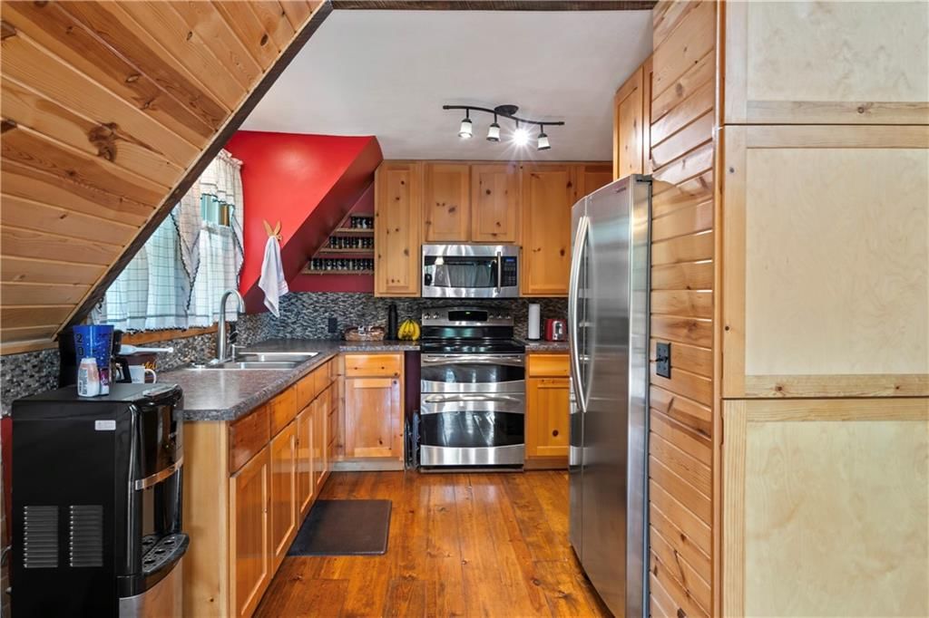 429 SE Lakeside Drive — photo 12