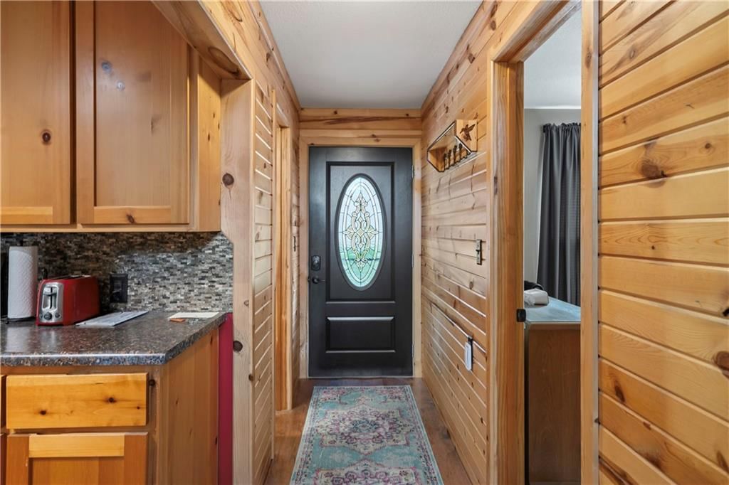 429 SE Lakeside Drive — photo 15
