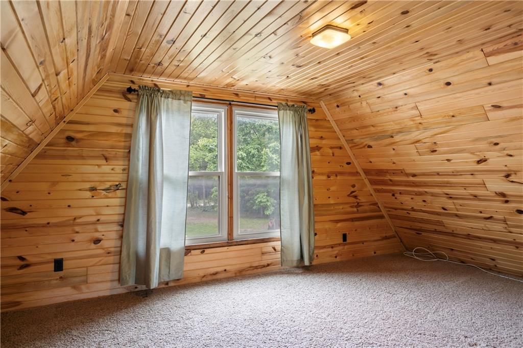 429 SE Lakeside Drive — photo 17
