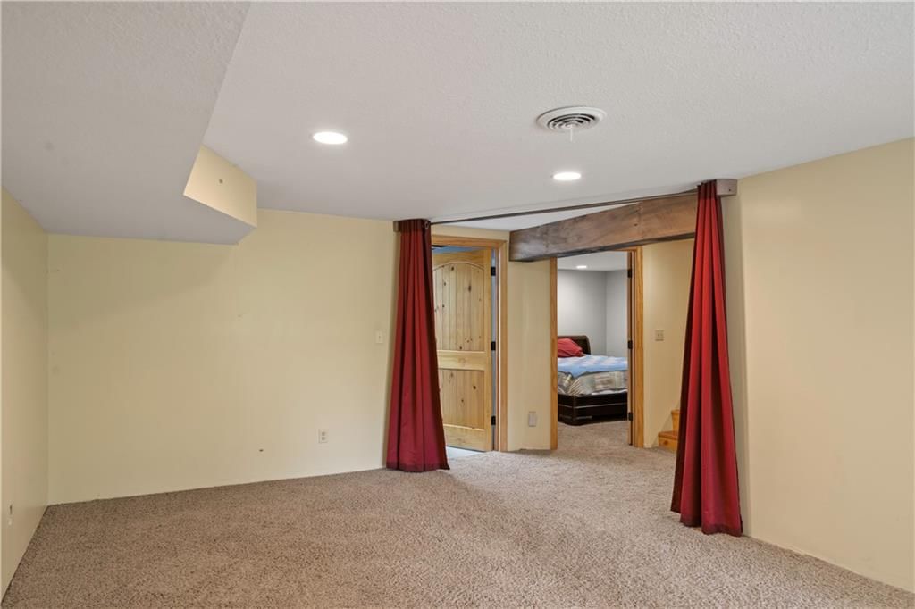 429 SE Lakeside Drive — photo 25