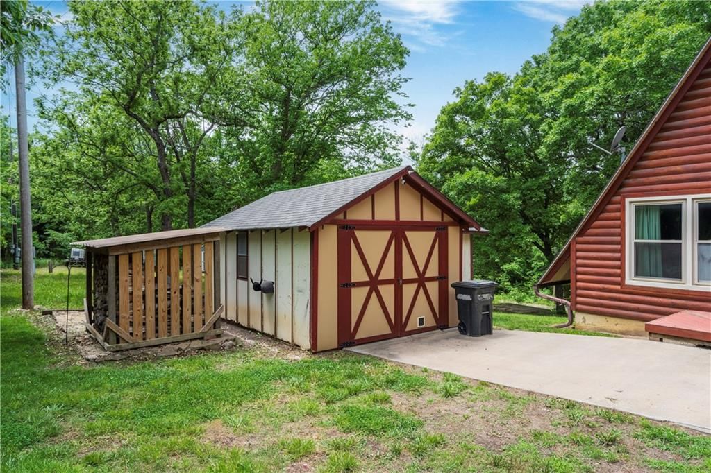 429 SE Lakeside Drive — photo 34