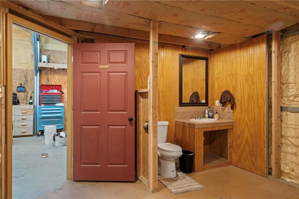 429 SE Lakeside Drive — photo 41