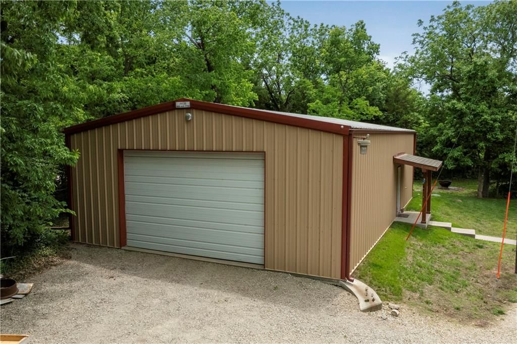 429 SE Lakeside Drive — photo 53