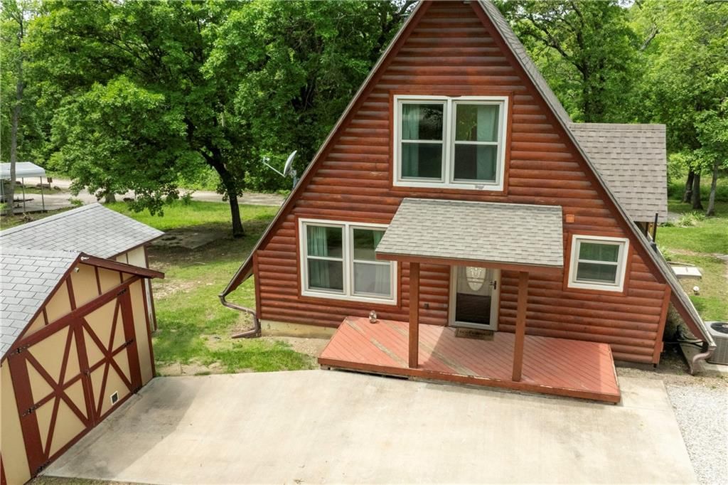 429 SE Lakeside Drive — photo 54
