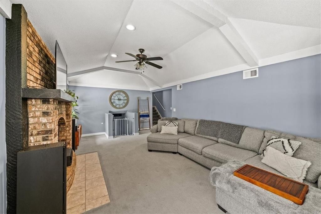 10304 Edgehill Drive — photo 12