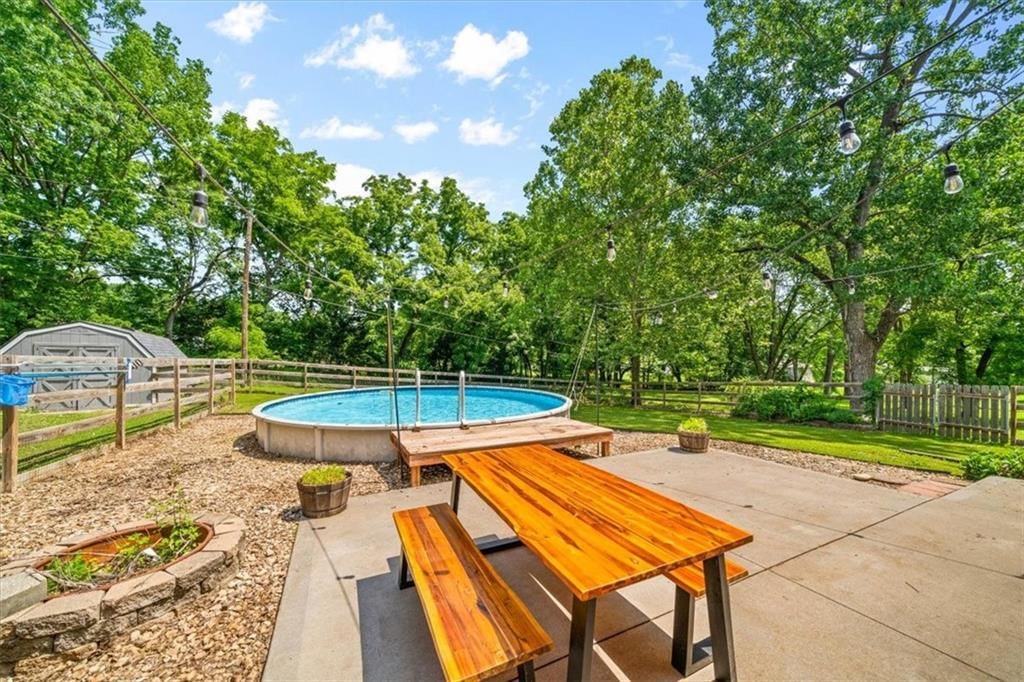 10304 Edgehill Drive — photo 30