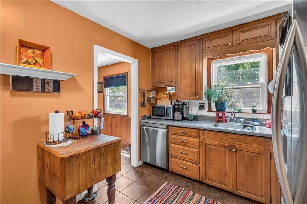 2401 NW 86TH Street — photo 8
