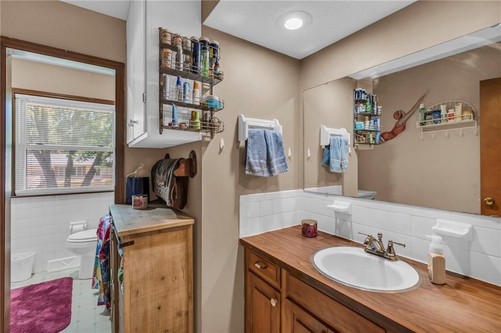 2401 NW 86TH Street — photo 16