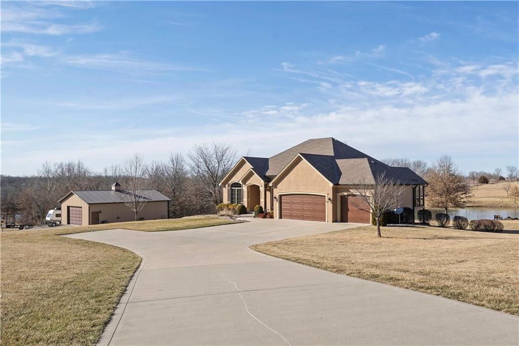 Photo 6 of 73 - 33106 E Stringtown Road