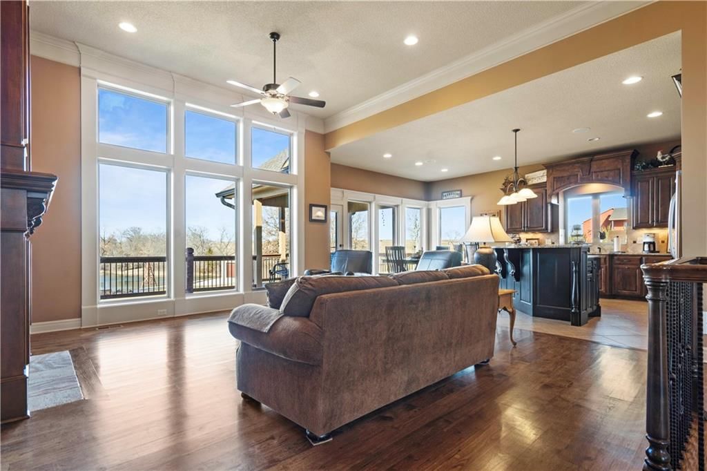 Photo 13 of 73 - 33106 E Stringtown Road