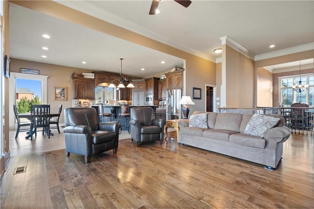 Photo 14 of 73 - 33106 E Stringtown Road