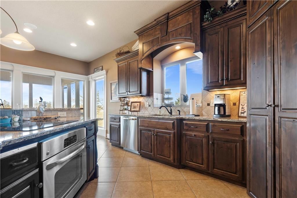 Photo 19 of 73 - 33106 E Stringtown Road