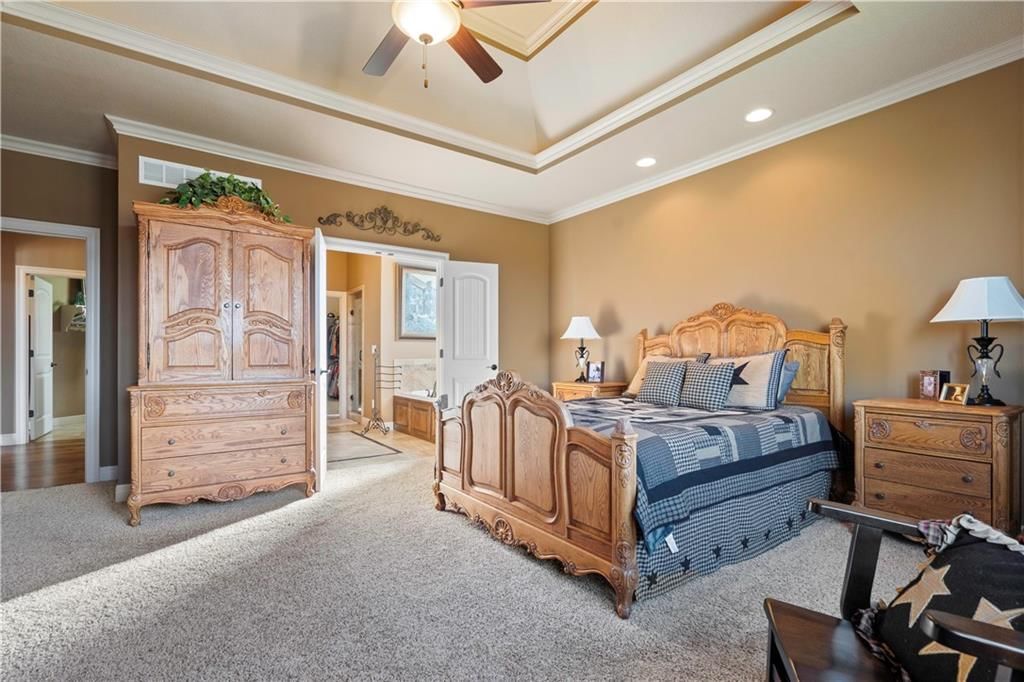 Photo 31 of 73 - 33106 E Stringtown Road