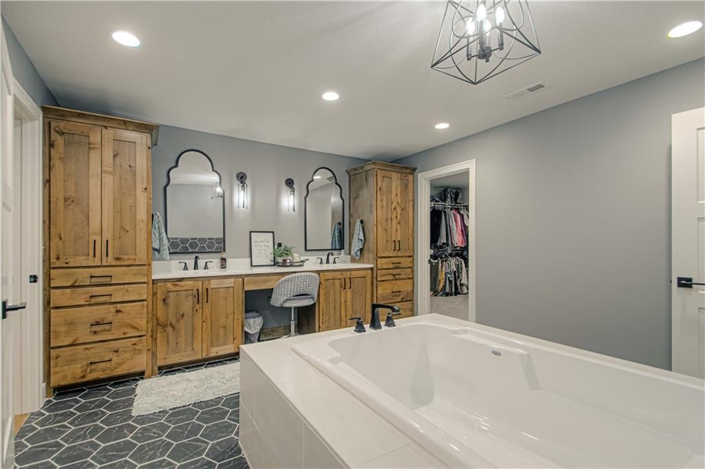 Photo 20 of 52 - 2241 Foxtail Drive