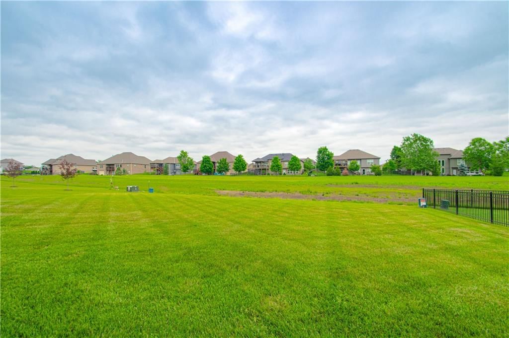 Photo 37 of 52 - 2241 Foxtail Drive