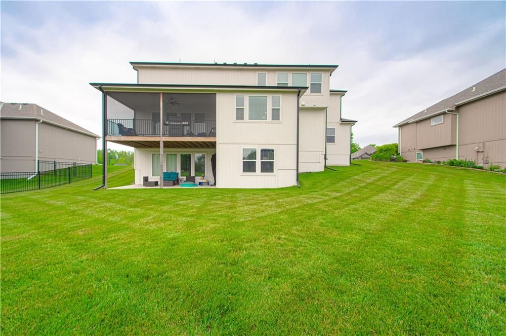 Photo 38 of 52 - 2241 Foxtail Drive