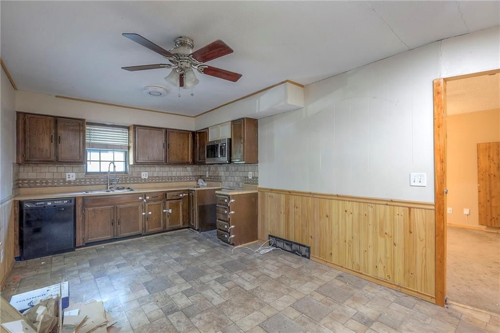 119 W Brentwood Drive — photo 2