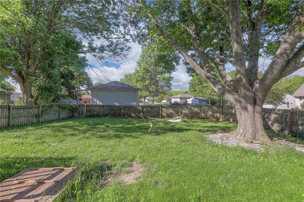 119 W Brentwood Drive — photo 17