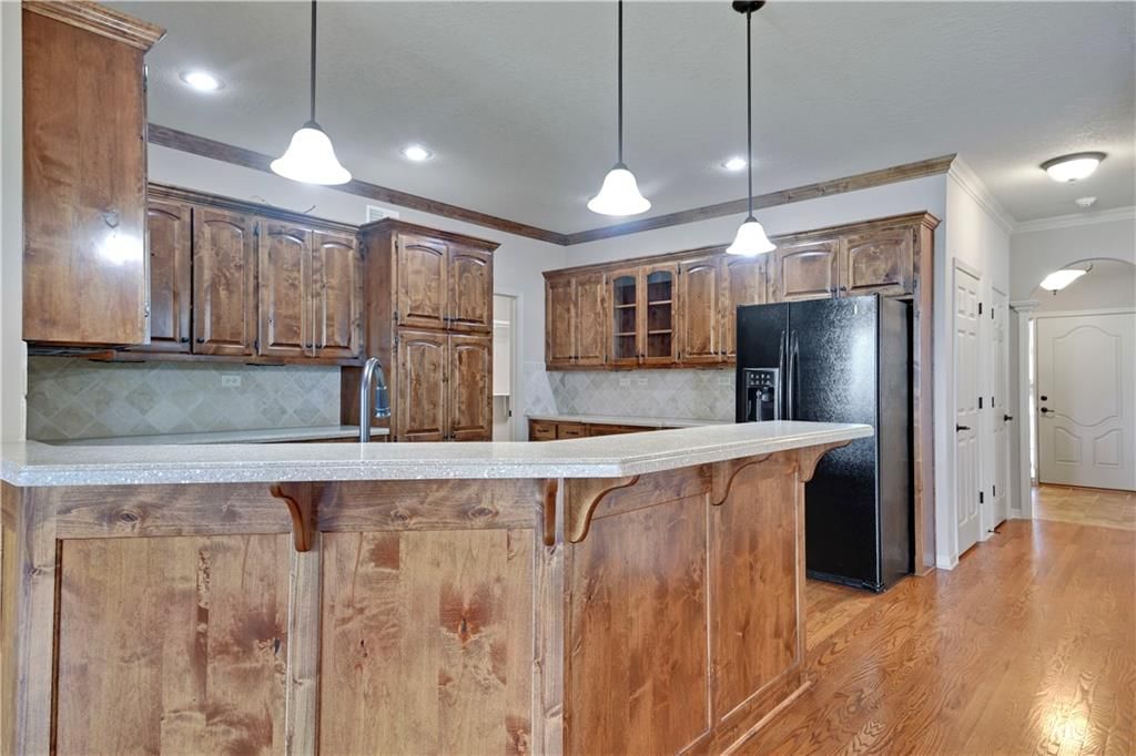 4641 SW Soldier Drive — photo 2
