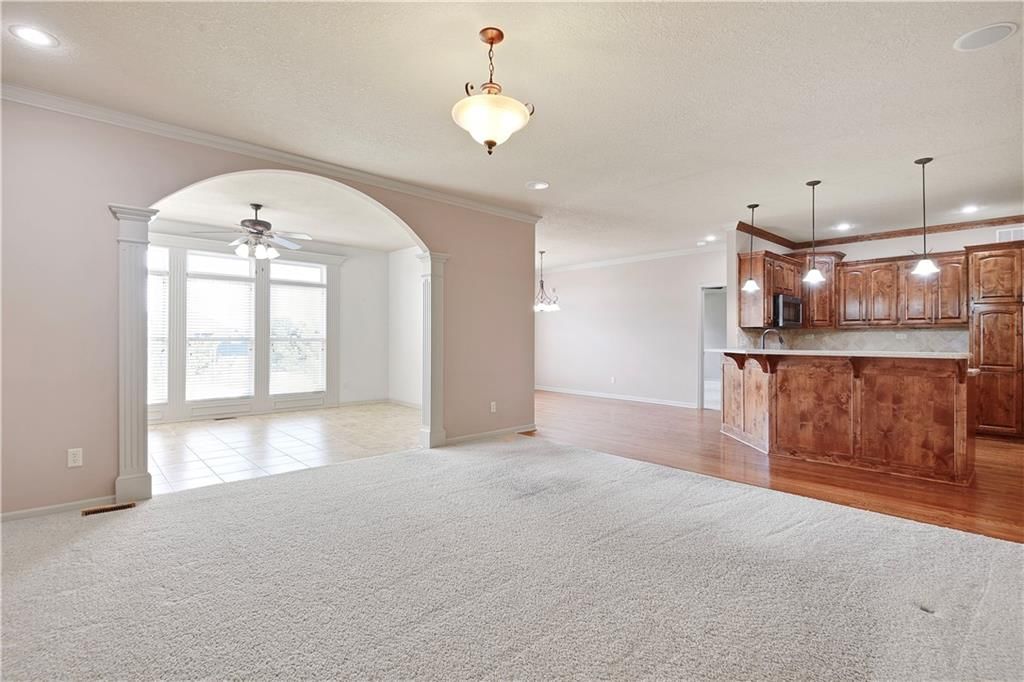 4641 SW Soldier Drive — photo 3