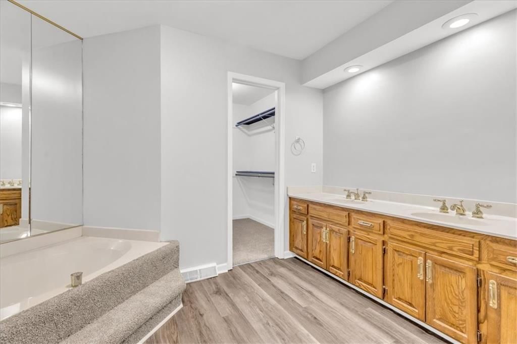 1600 NE 97th Street — photo 11