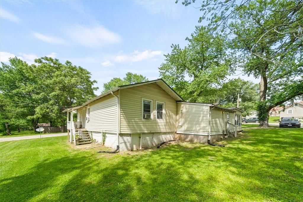 Photo 17 of 17 - 4416-4418 N Cypress Avenue