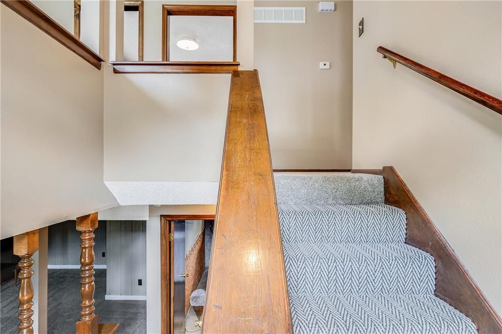 329 S Kendall Avenue — photo 4