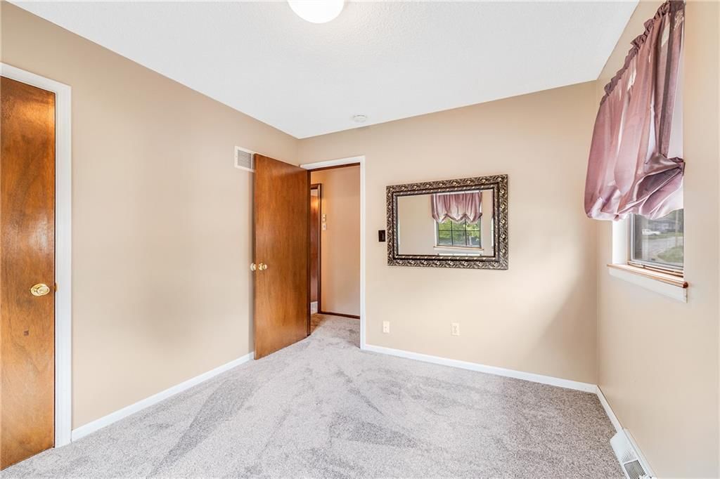 329 S Kendall Avenue — photo 11