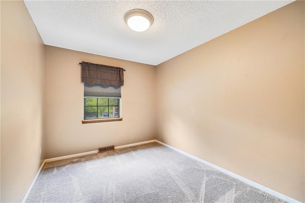 329 S Kendall Avenue — photo 12