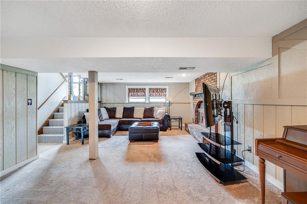 329 S Kendall Avenue — photo 19