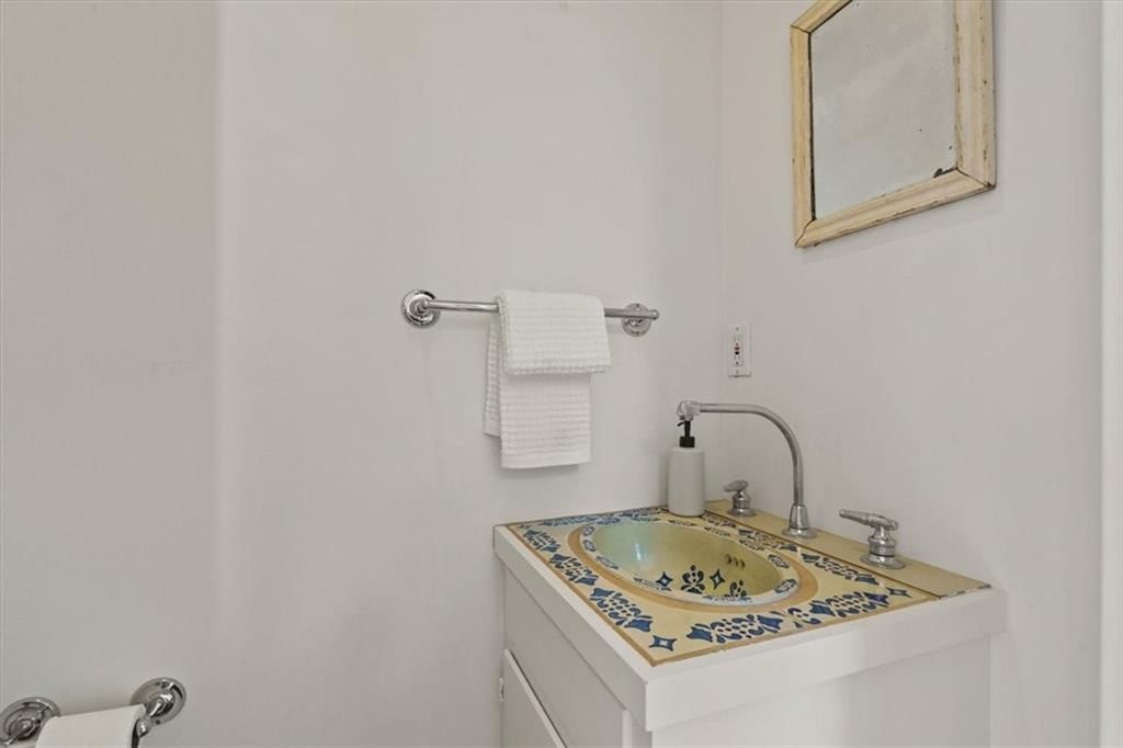5427 Central Street — photo 17