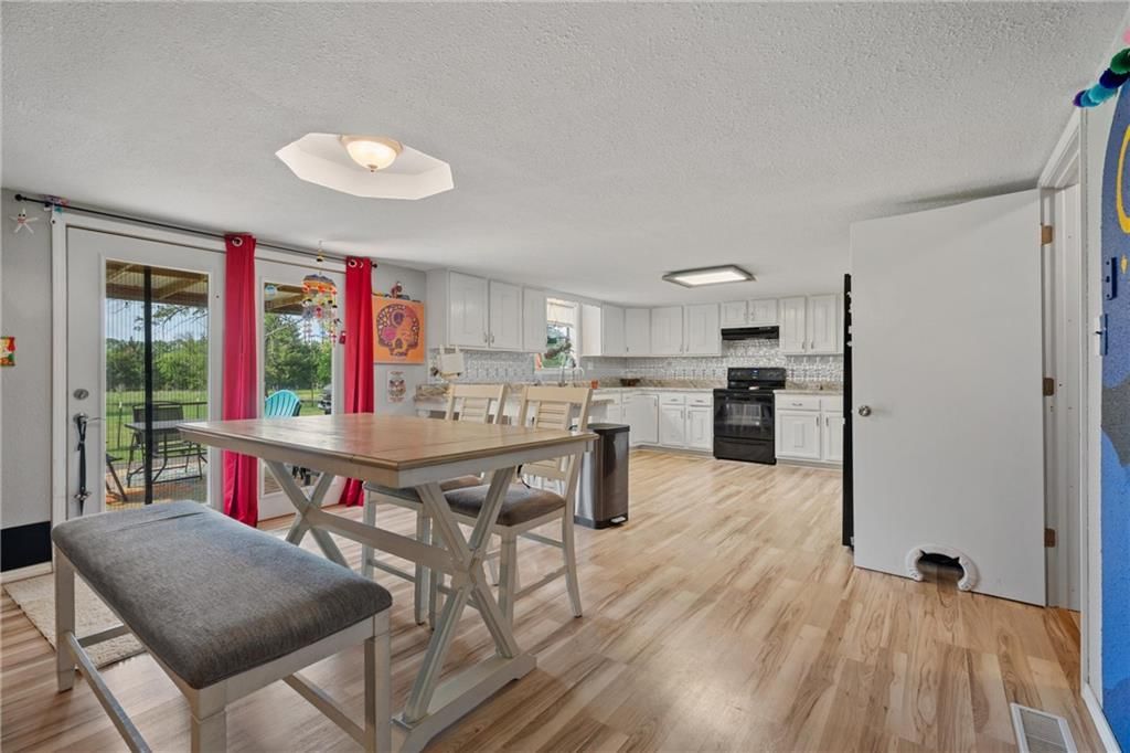 117 Fawnwood Drive — photo 9