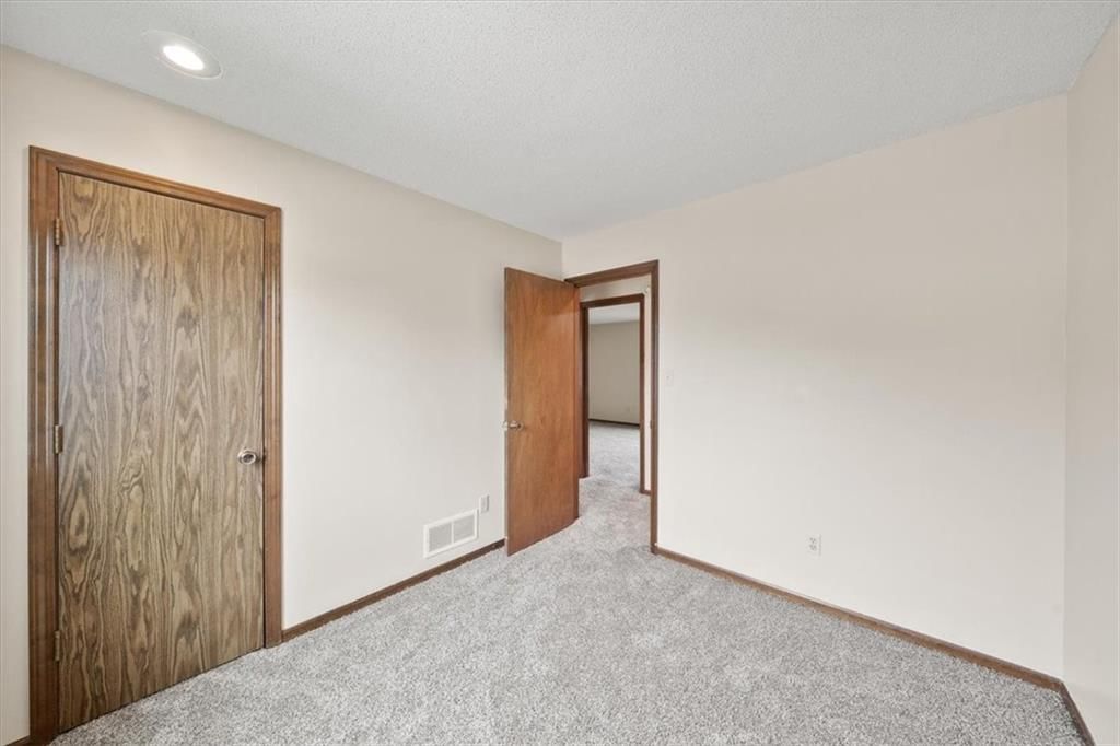 5414 Locust Avenue — photo 15