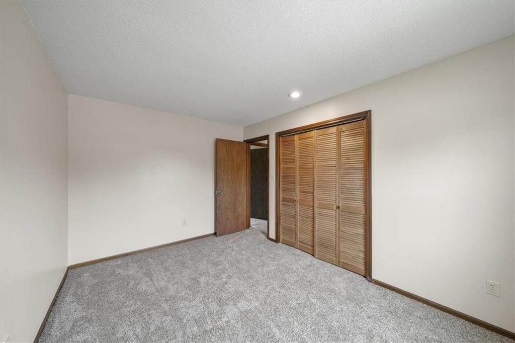 5414 Locust Avenue — photo 17