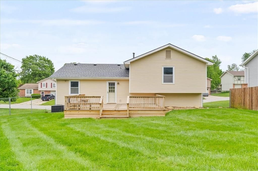 5414 Locust Avenue — photo 33
