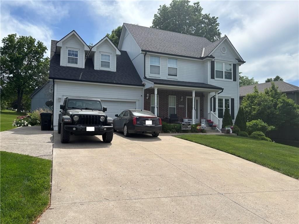1532 SW Fredrick Drive — photo 2