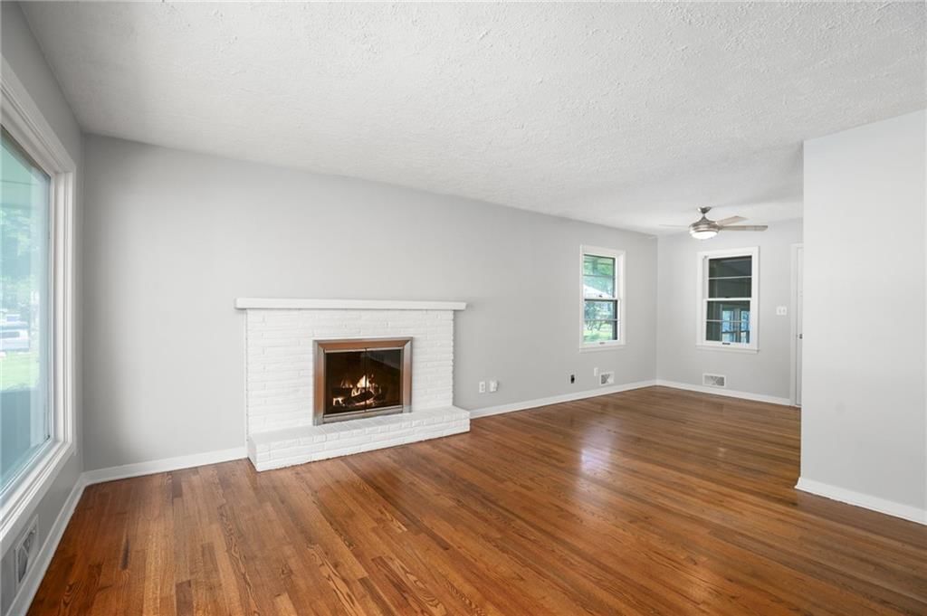 8803 Marty Lane — photo 10