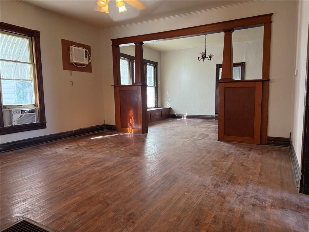 512 E 8th Street — photo 5