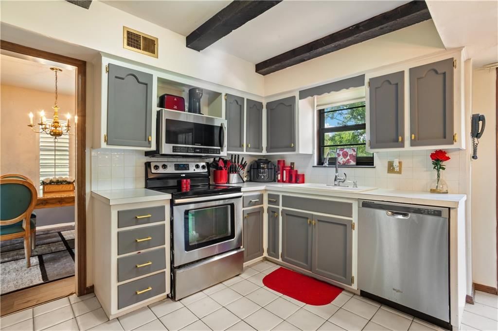 9950 N Charlotte Street — photo 12