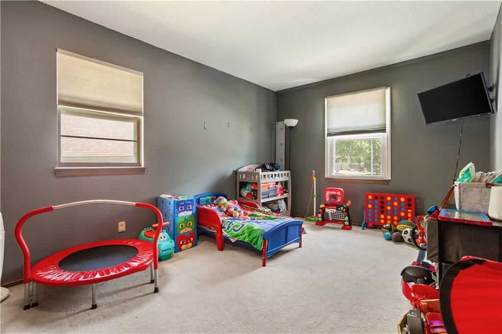 9950 N Charlotte Street — photo 24