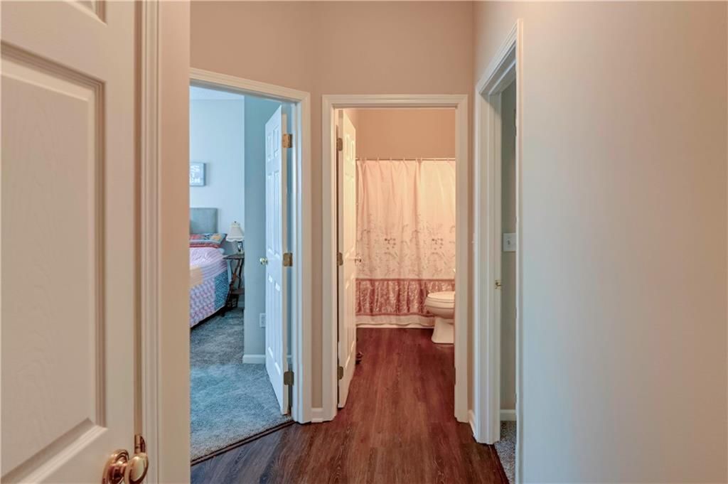 Photo 10 of 21 - 430 S Indian Wells Drive