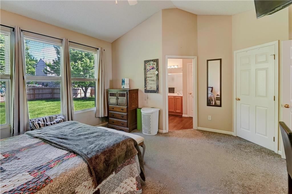 Photo 12 of 21 - 430 S Indian Wells Drive