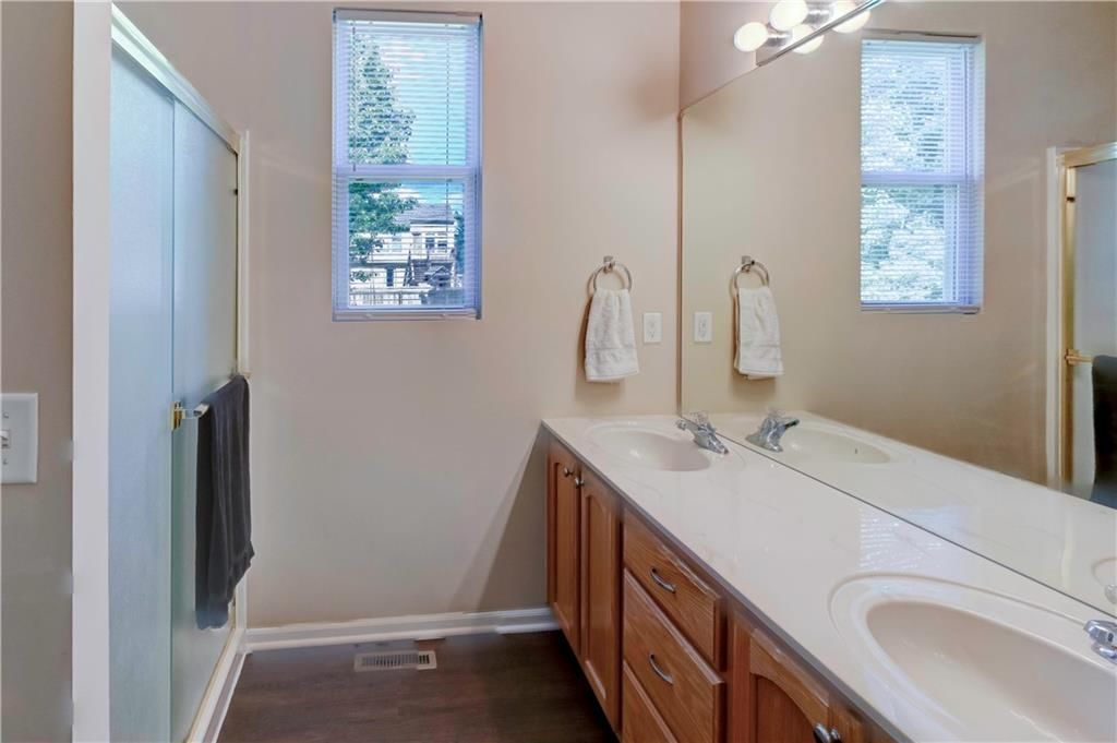 Photo 13 of 21 - 430 S Indian Wells Drive