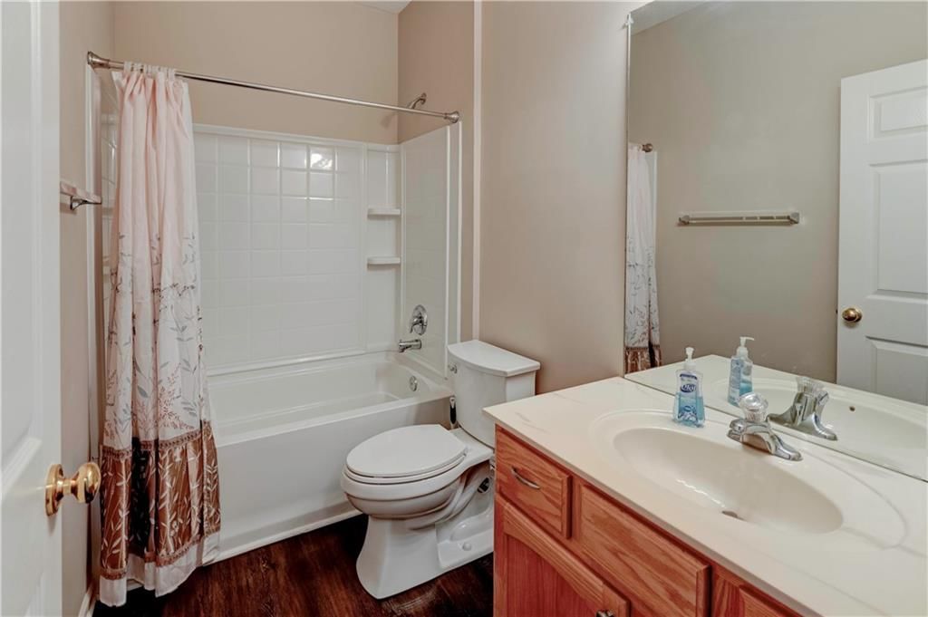 Photo 16 of 21 - 430 S Indian Wells Drive