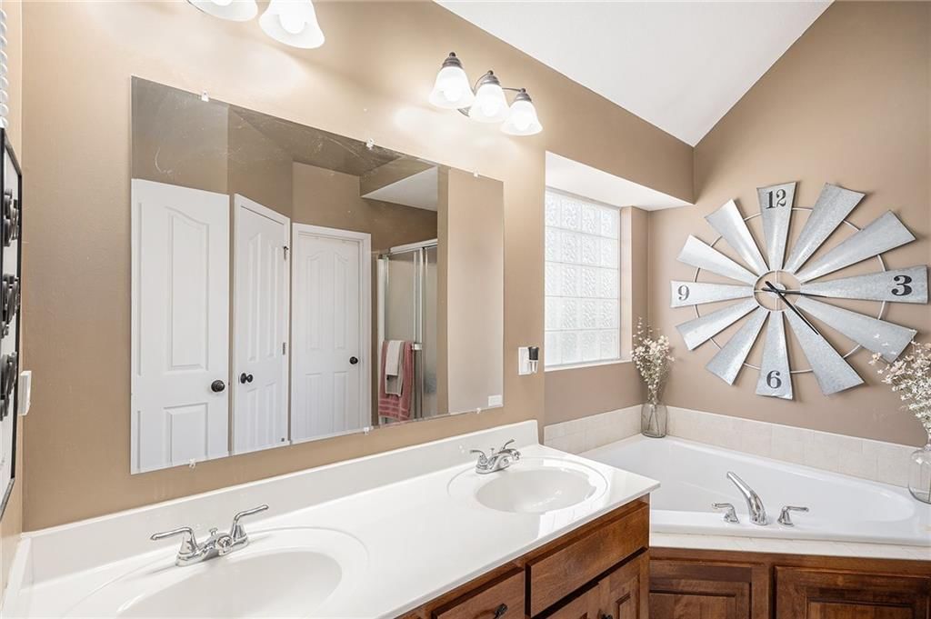 11028 N Tullis Court — photo 14