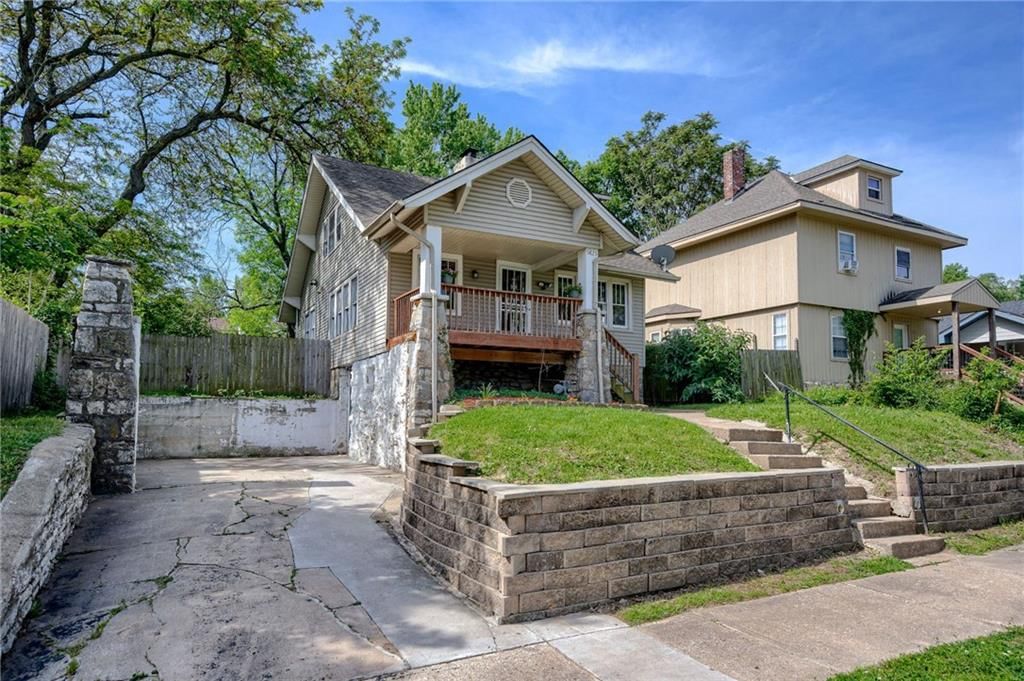 5825 E 13th Street — photo 2