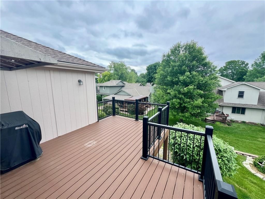 613 NW Alexa Lane — photo 8
