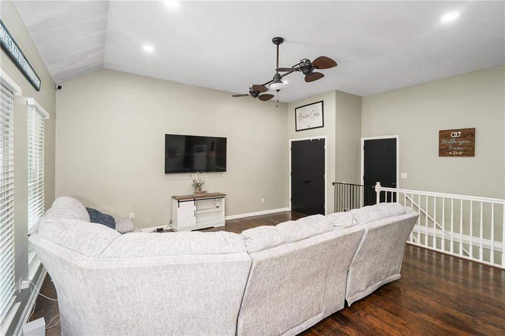 222 Prairie Lane — photo 4