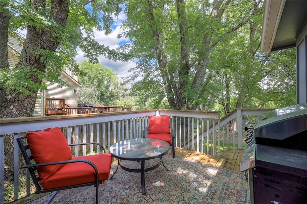 Photo 10 of 29 - 4729 Halsey Street